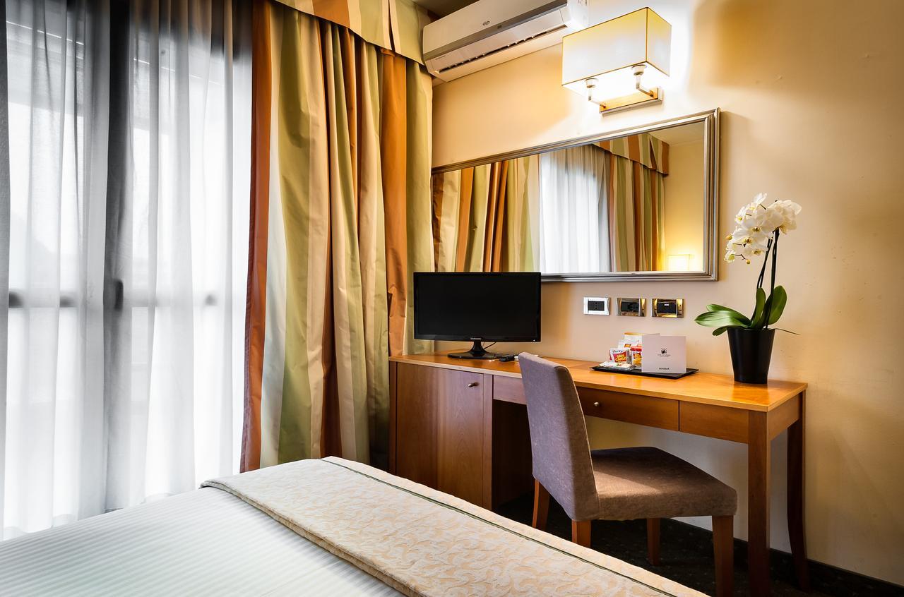 Hotel Dei Cavalieri Caserta - La Reggia Zimmer foto